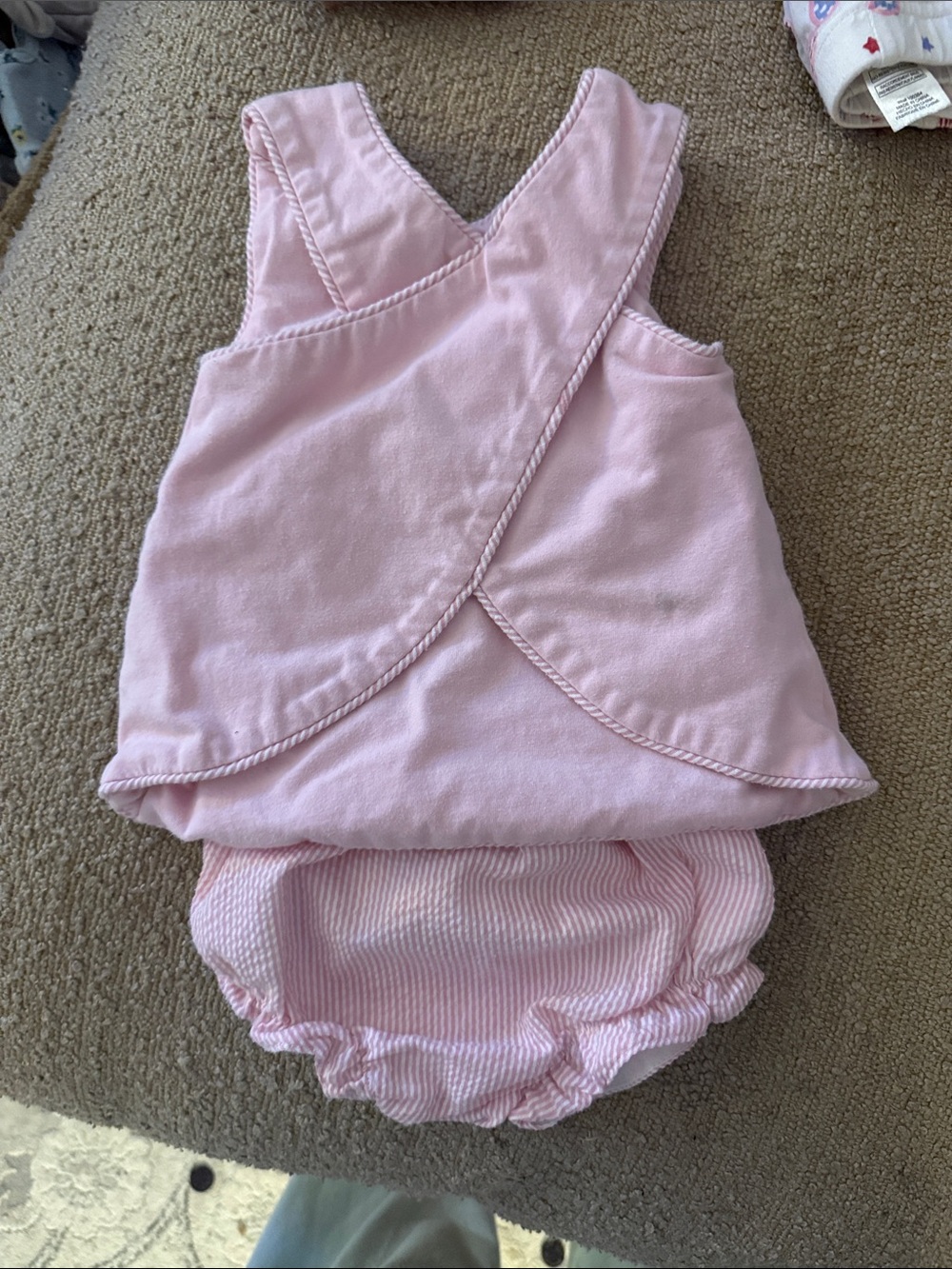 Pink Baby shirt & Bloomers Set with Duck and Tulip Applique - Picture 2 of 2